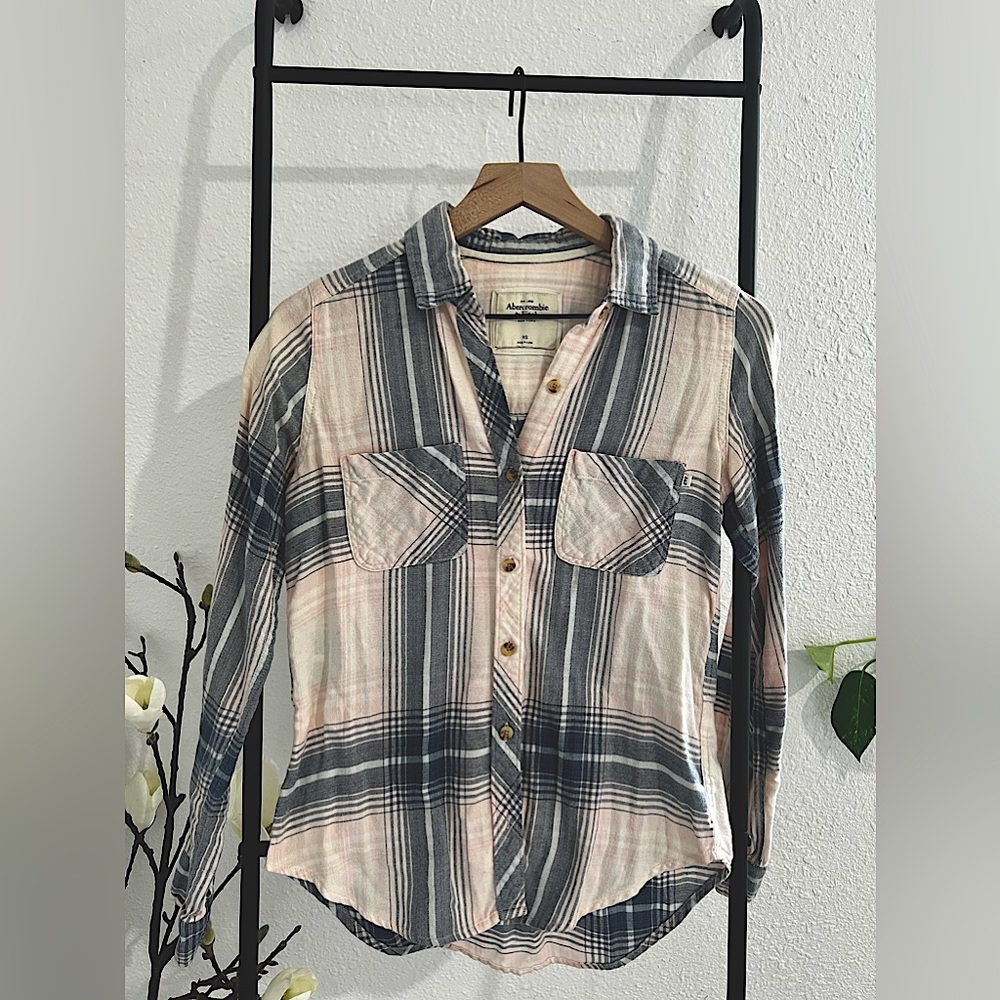 Abercrombie & Finch Light Pink and Blue Button Down